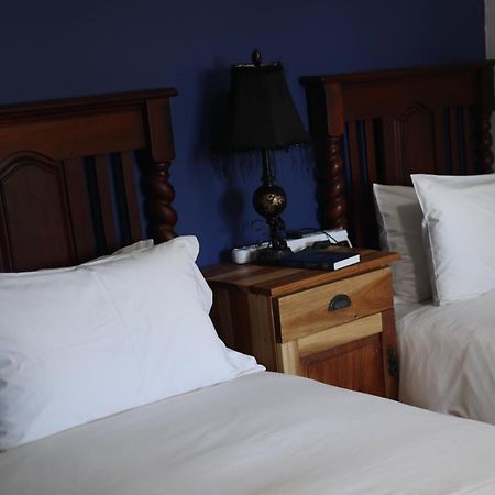 The Boston Guest House Bellville Bagian luar foto