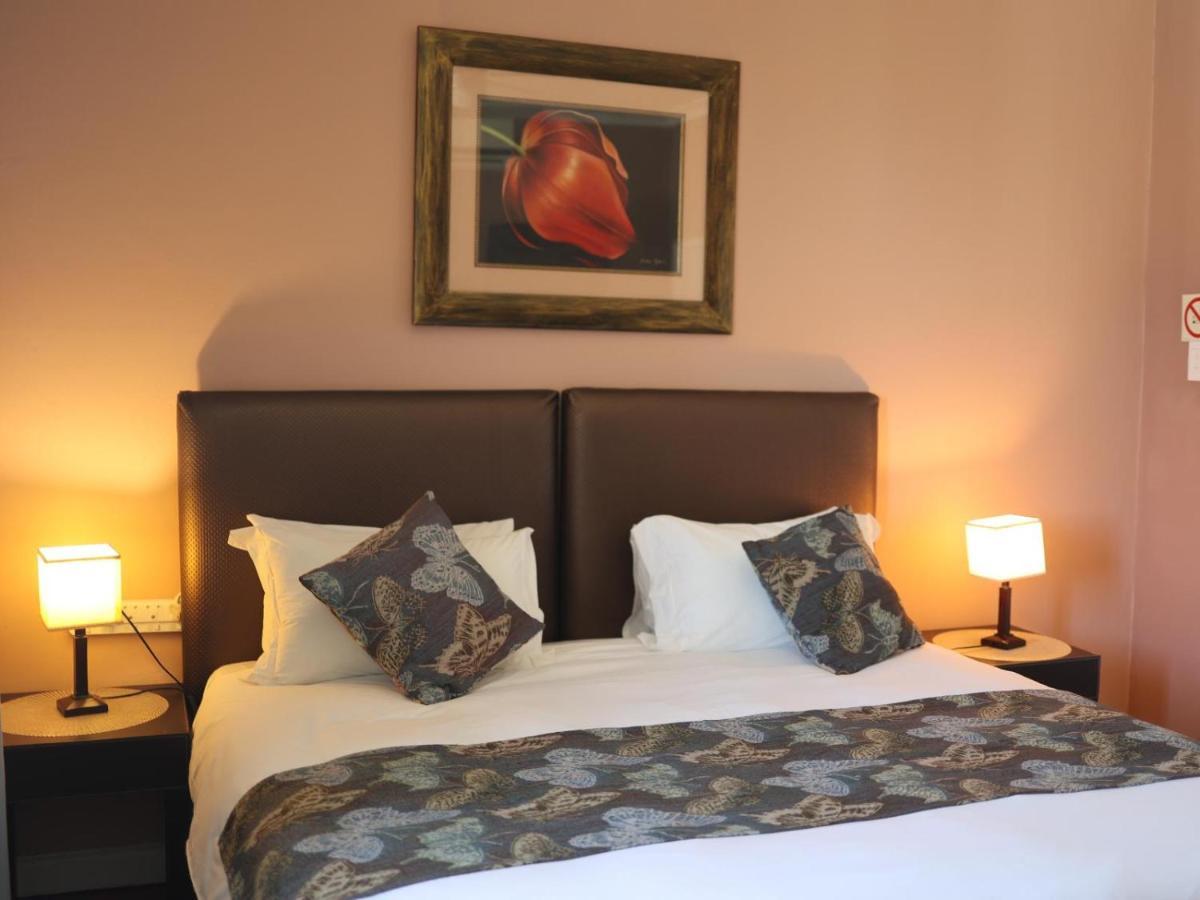 The Boston Guest House Bellville Ruang foto