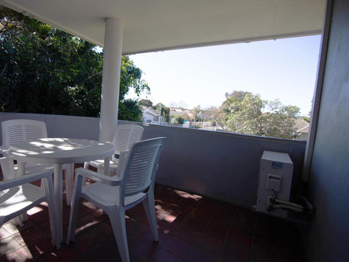 The Boston Guest House Bellville Ruang foto