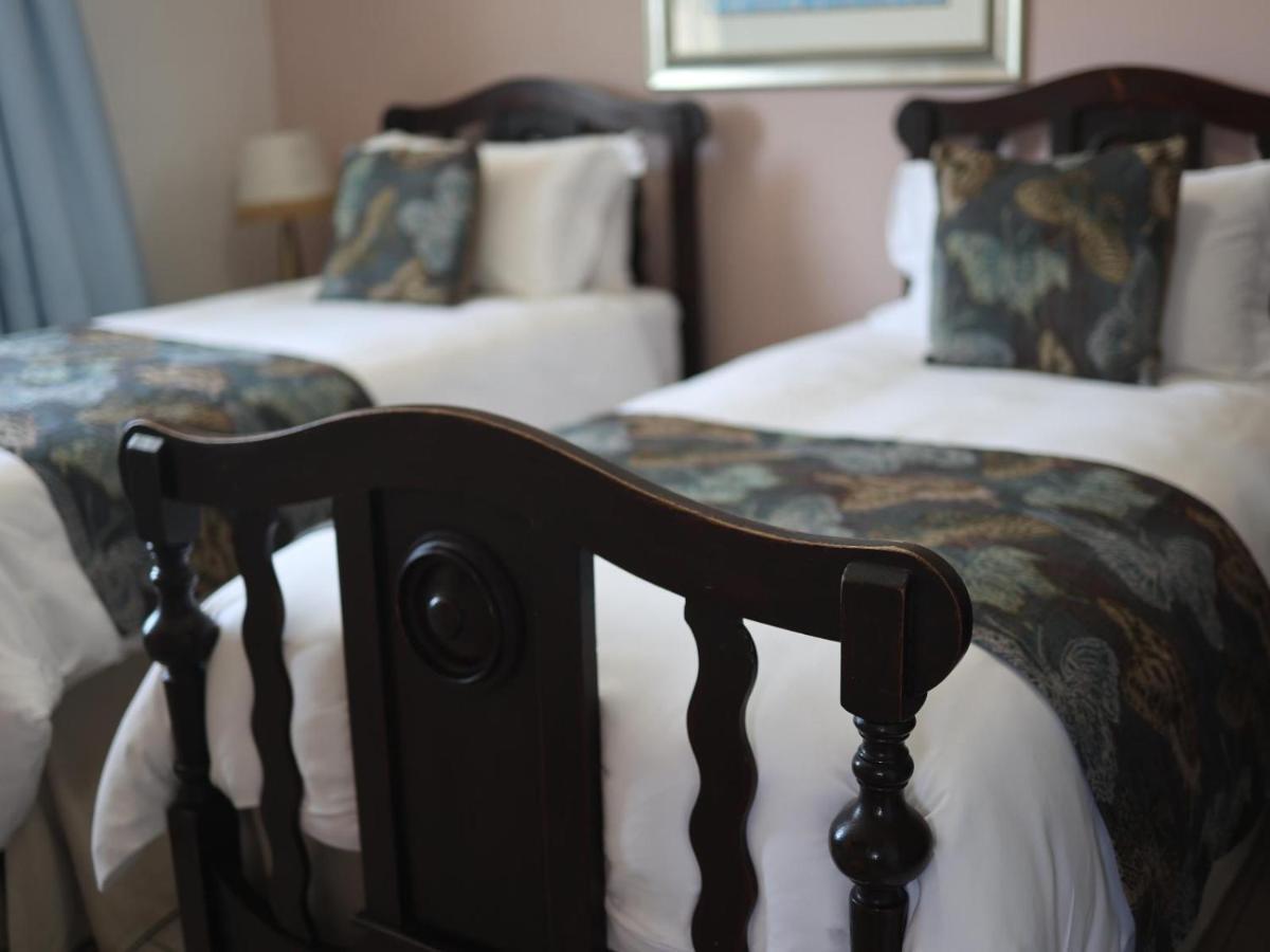 The Boston Guest House Bellville Ruang foto