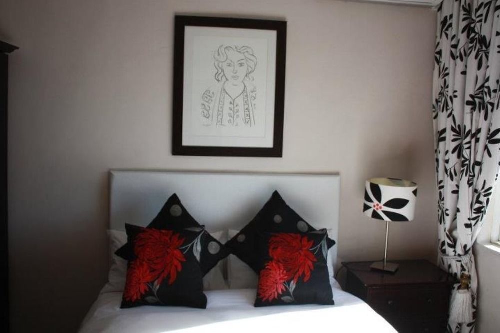 The Boston Guest House Bellville Bagian luar foto
